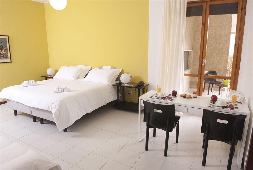 לצ'ה Hotel Zenit Salento מראה חיצוני תמונה