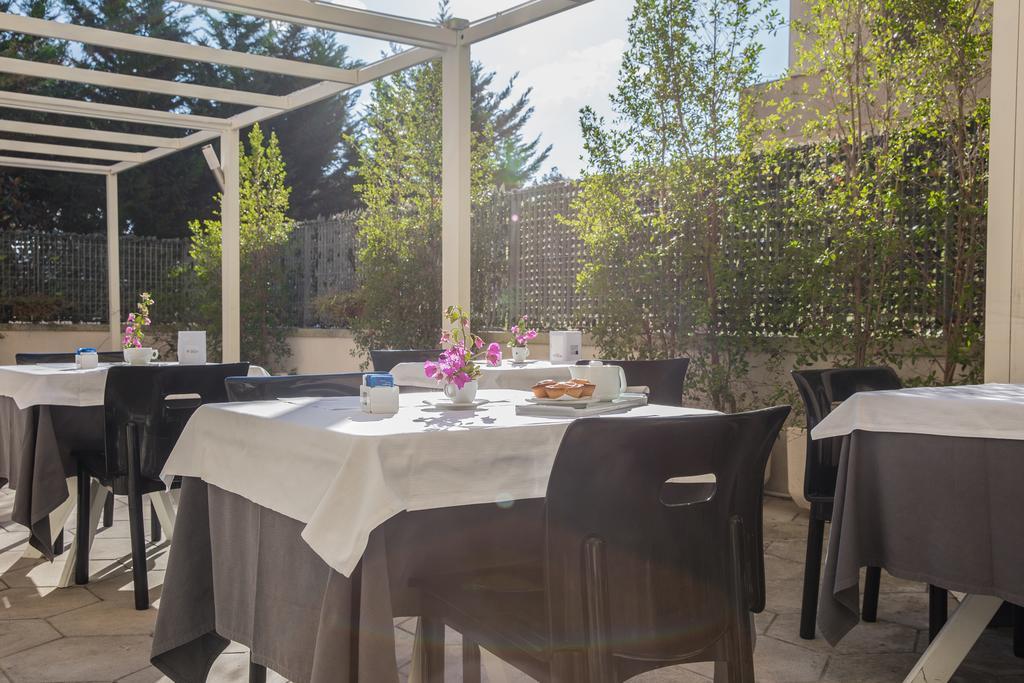 לצ'ה Hotel Zenit Salento מראה חיצוני תמונה