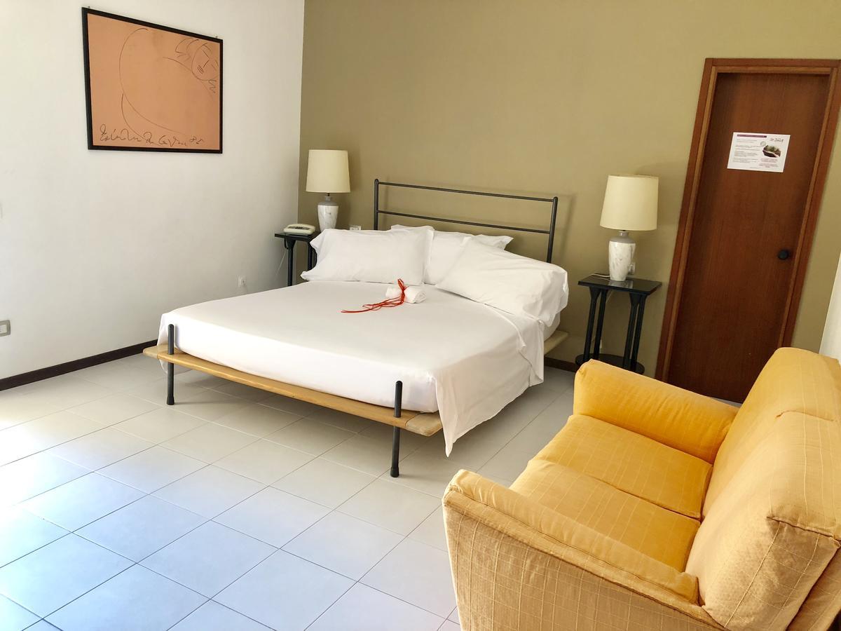 לצ'ה Hotel Zenit Salento מראה חיצוני תמונה